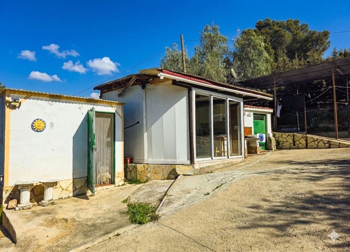 3 bedroom Villa for sale in Vinuela with pool garage - € 399,000 (Ref: 9700238)