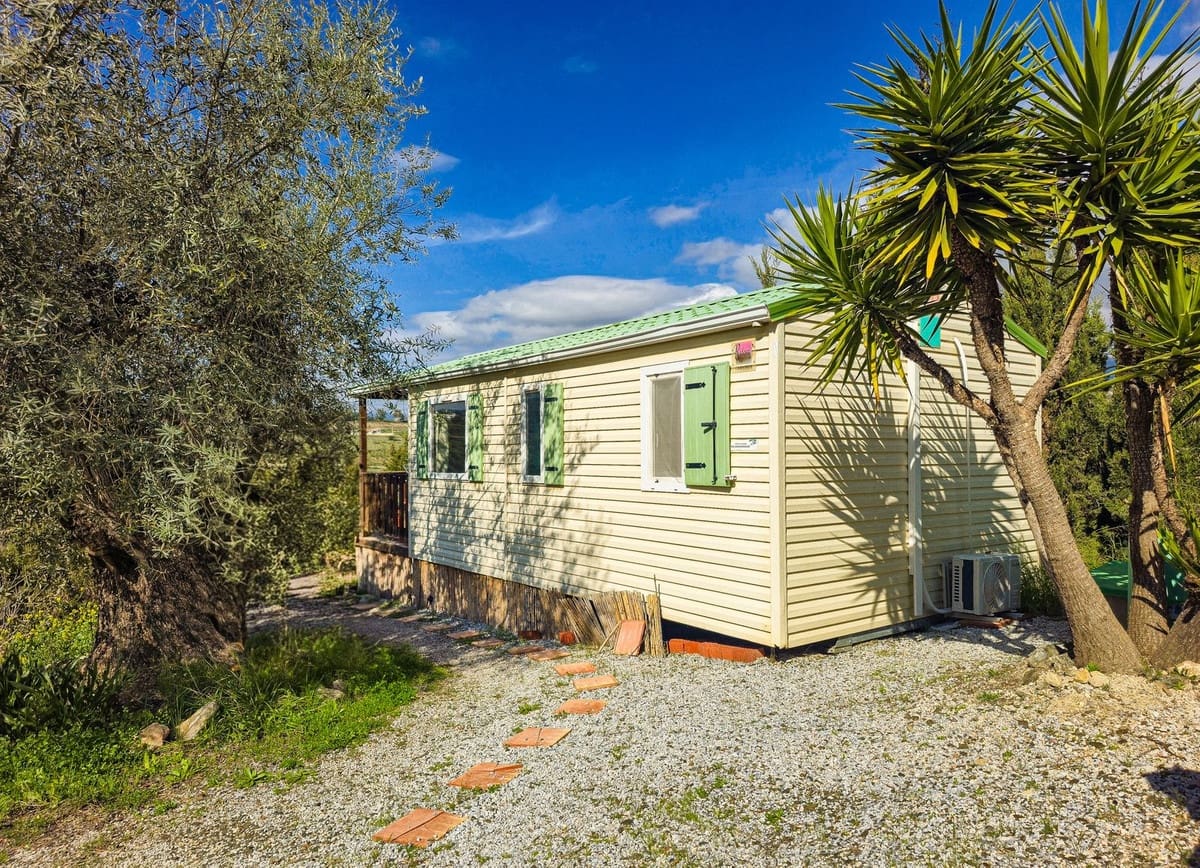 3 bedroom Villa for sale in Vinuela with pool garage - € 399,000 (Ref: 9700238)