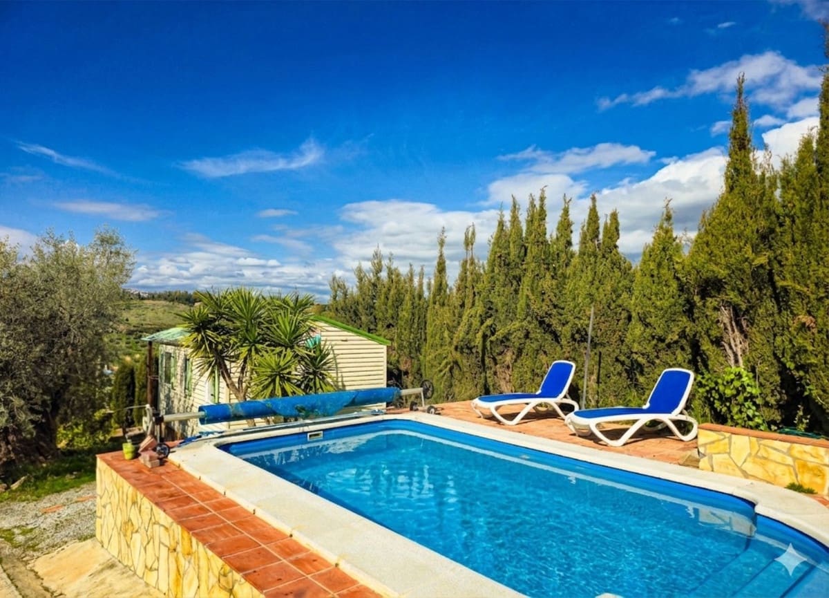 3 soverom Villa til salgs i Vinuela med svømmebasseng garasje - € 399 000 (Ref: 9700238)
