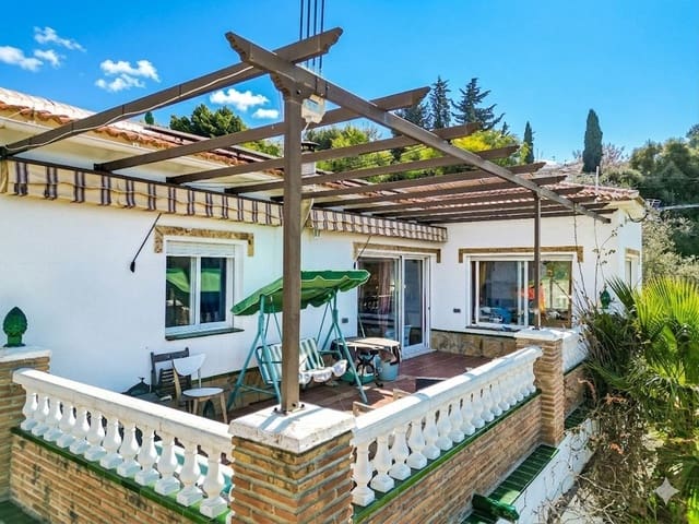3 soverom Villa til salgs i Viñuela med svømmebasseng garasje - € 399 000 (Ref: 9700238)