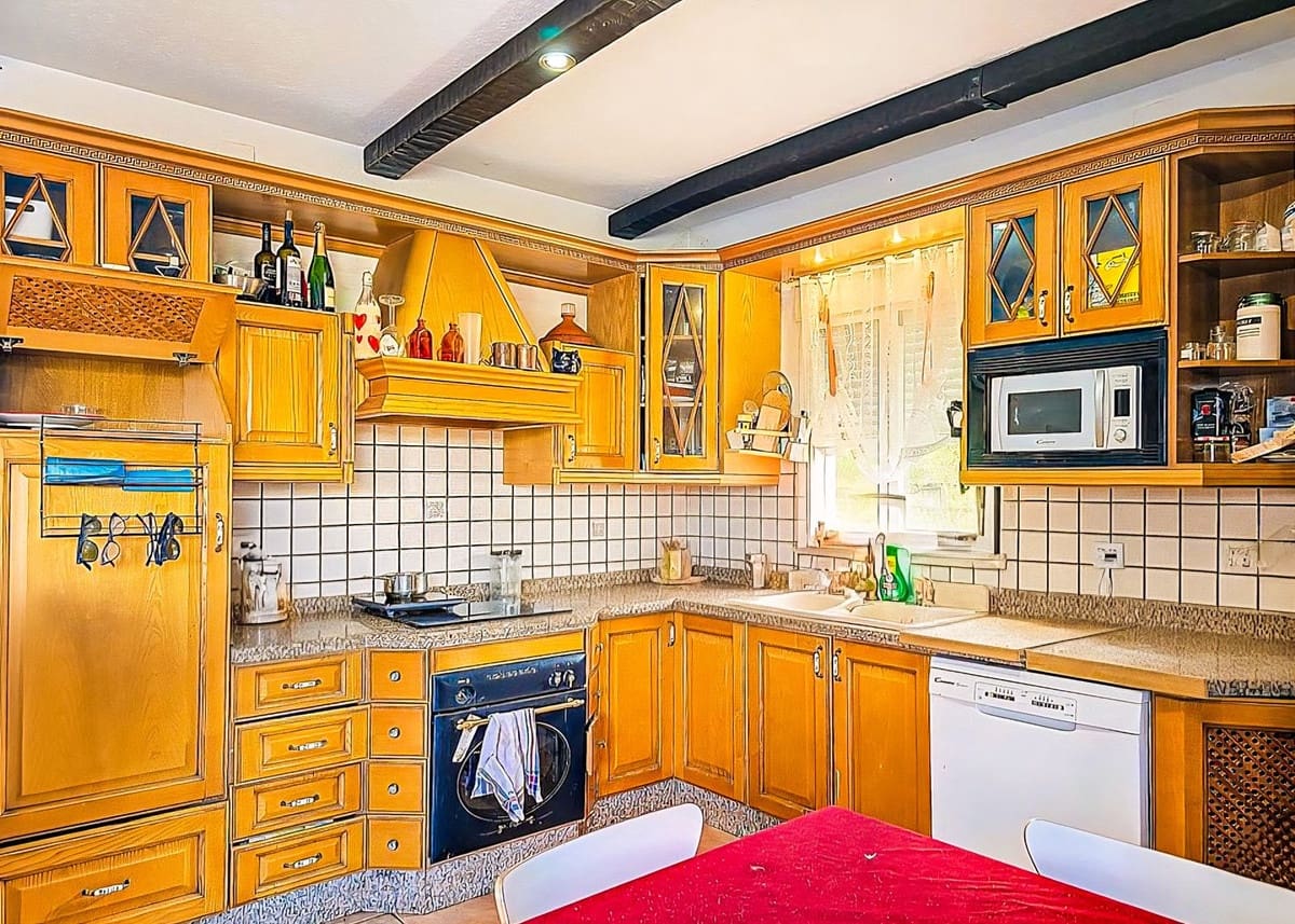3 soverom Villa til salgs i Vinuela med svømmebasseng garasje - € 399 000 (Ref: 9700238)