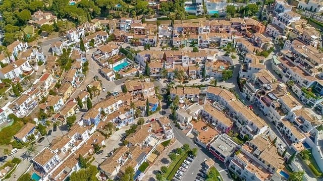 3 slaapkamer Huis te koop in La Heredia, Benahavís met zwembad - € 925.000 (Ref: 9709254)