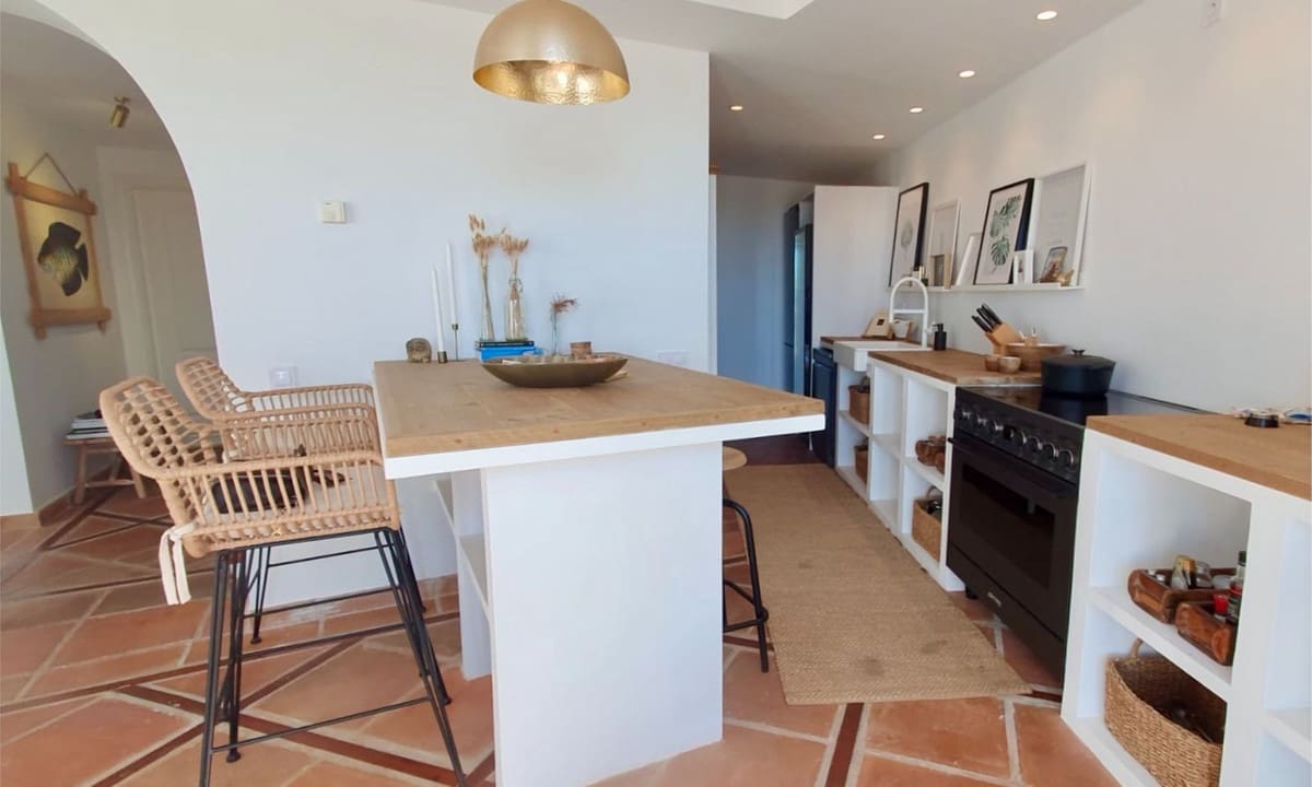 3 slaapkamer Huis te koop in La Heredia met zwembad - € 925.000 (Ref: 9709254)