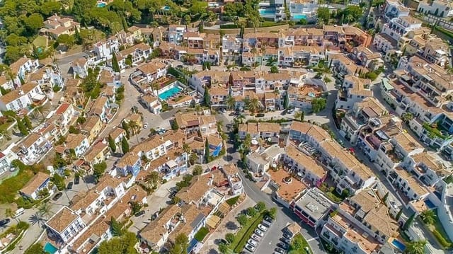 3 soverom Hus til salgs i La Heredia, Benahavís med svømmebasseng - € 925 000 (Ref: 9709254)