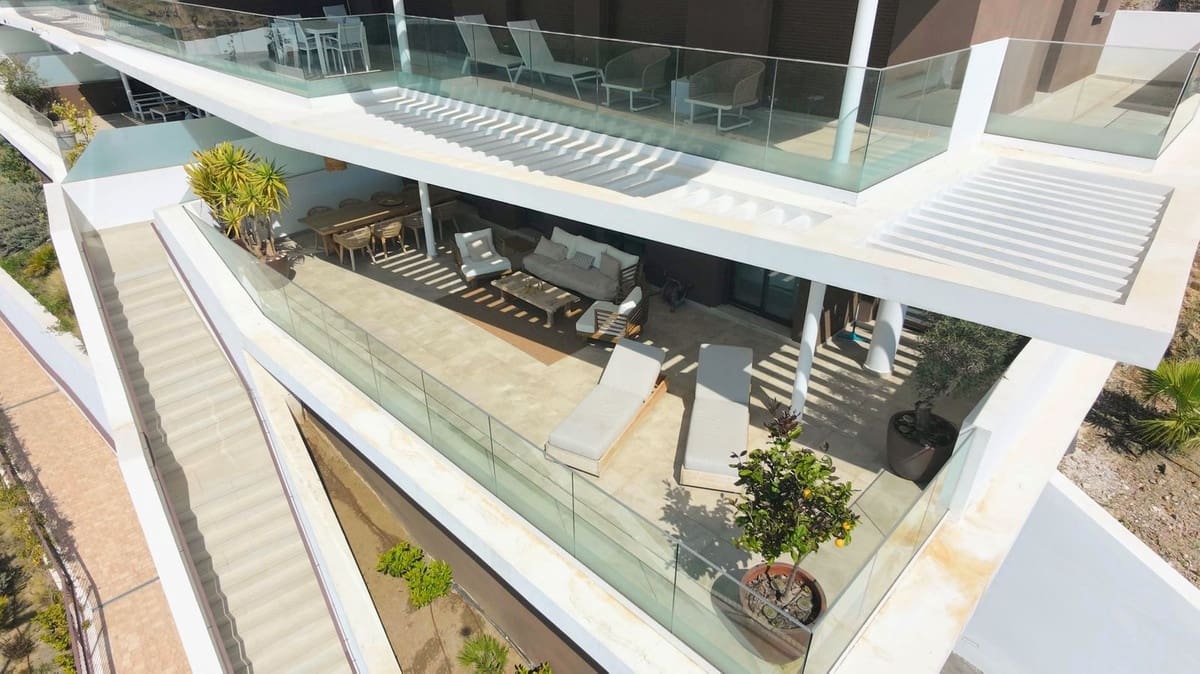 3 Zimmer Apartment zu verkaufen in Rincon de la Victoria mit Pool Garage - 649.000 € (Ref: 9714181)