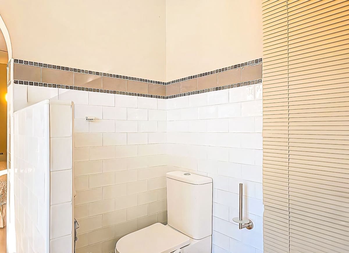 9 chambre Villa/Maison à vendre à Melegis avec piscine garage - 1 150 000 € (Ref: 9719363)