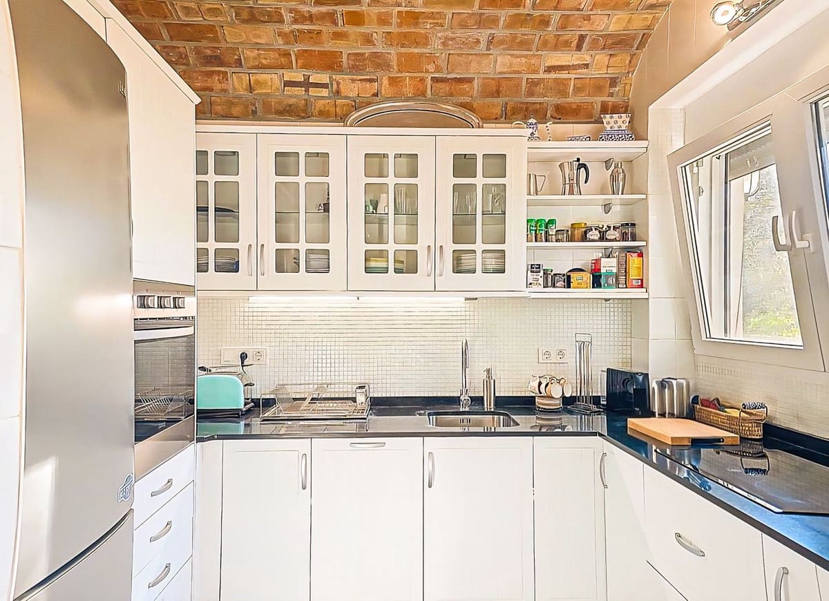 9 bedroom Villa for sale in Melegis with pool garage - € 1,150,000 (Ref: 9719363)