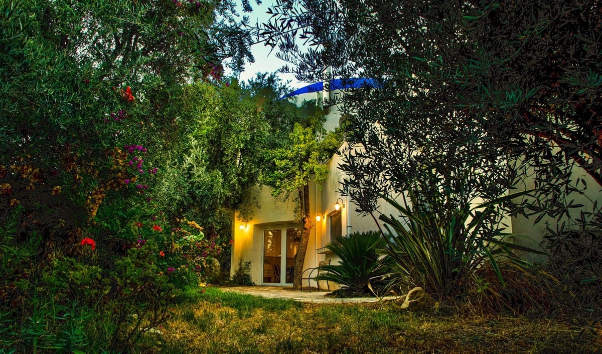 9 bedroom Villa for sale in Melegis with pool garage - € 1,150,000 (Ref: 9719363)