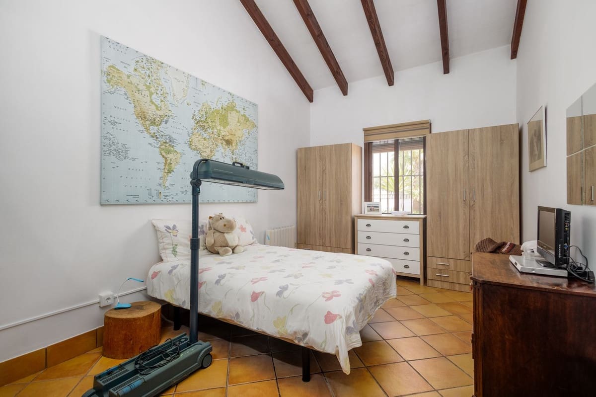 6 soverom Finca/Herregård til salgs i Moron de la Frontera med svømmebasseng garasje - € 699 000 (Ref: 9720713)