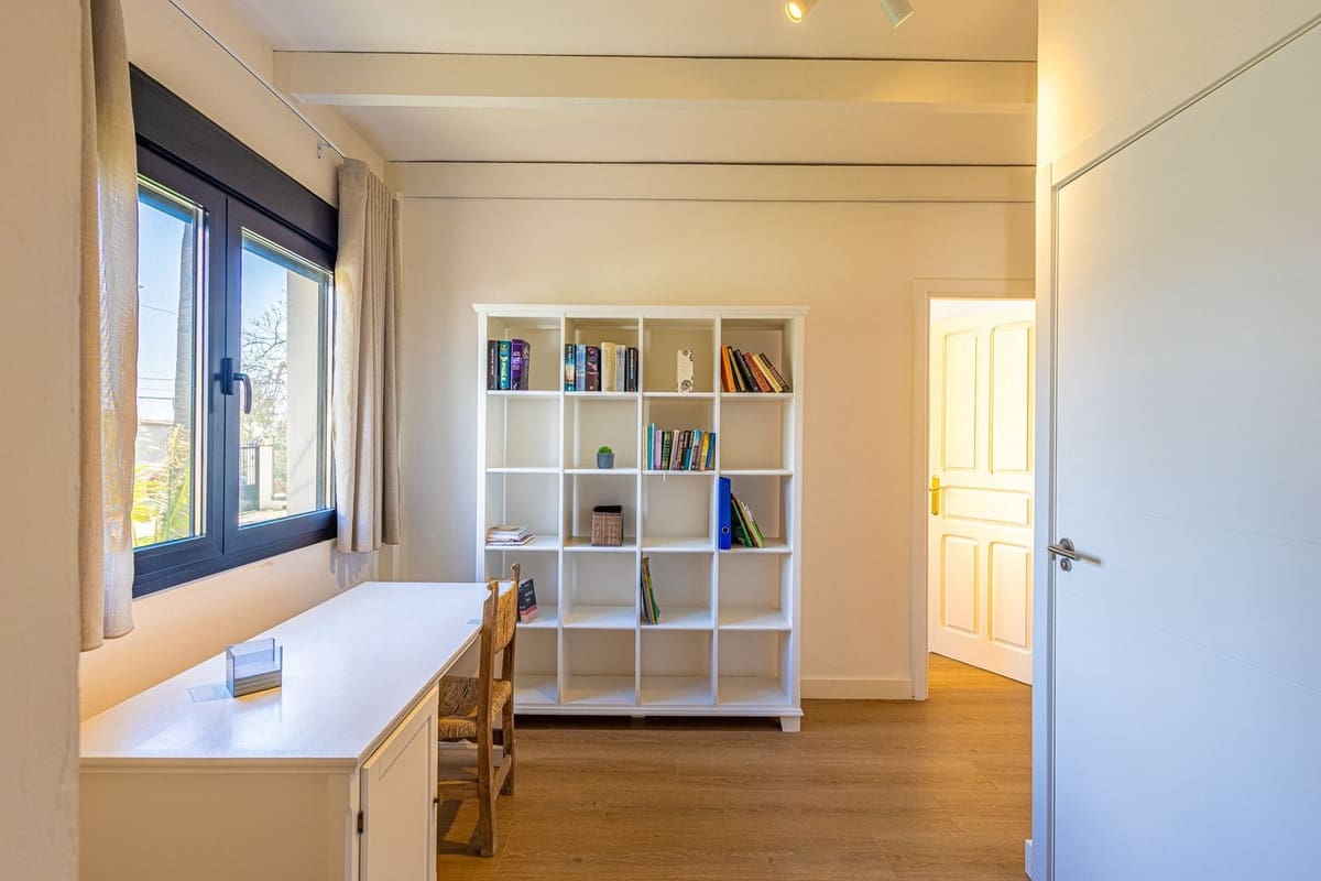 7 bedroom Finca/Country House for sale in Periana with pool garage - € 749,000 (Ref: 9723832)