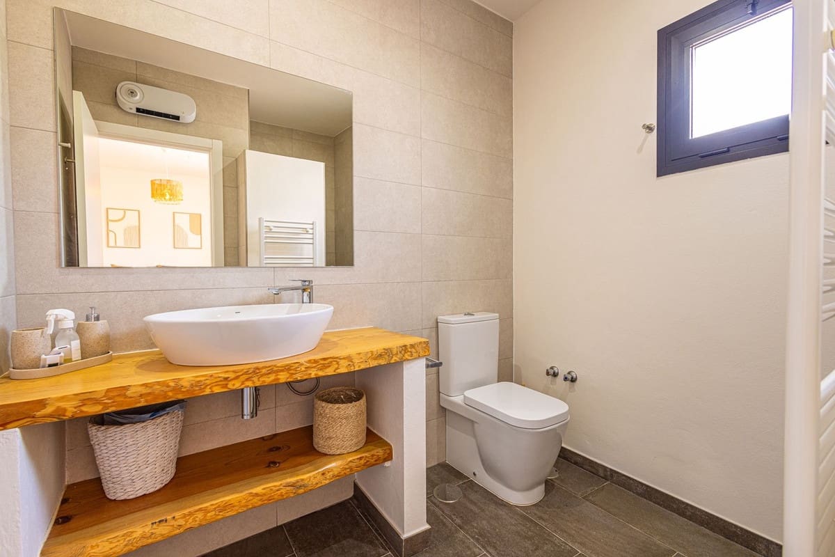 7 bedroom Finca/Country House for sale in Periana with pool garage - € 749,000 (Ref: 9723832)