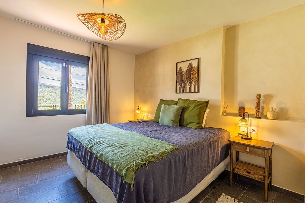 7 bedroom Finca/Country House for sale in Periana with pool garage - € 749,000 (Ref: 9723832)