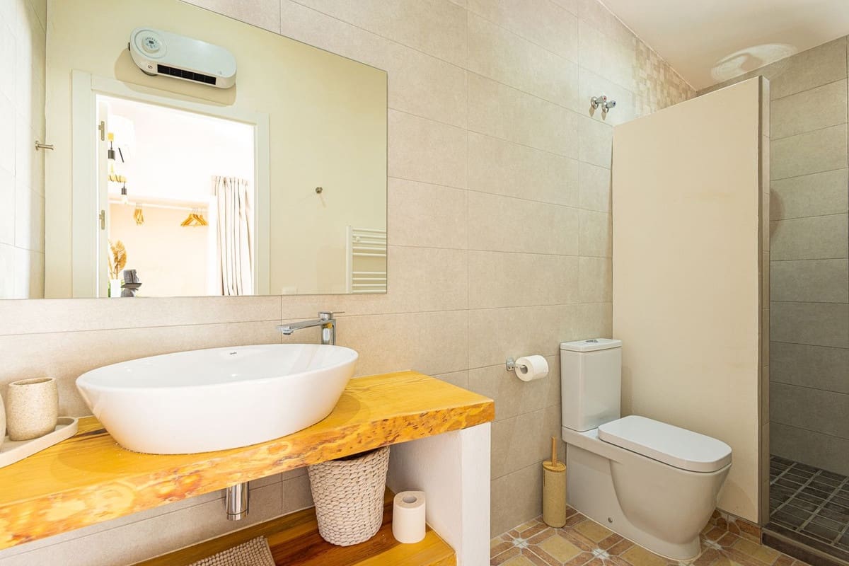 7 bedroom Finca/Country House for sale in Periana with pool garage - € 749,000 (Ref: 9723832)