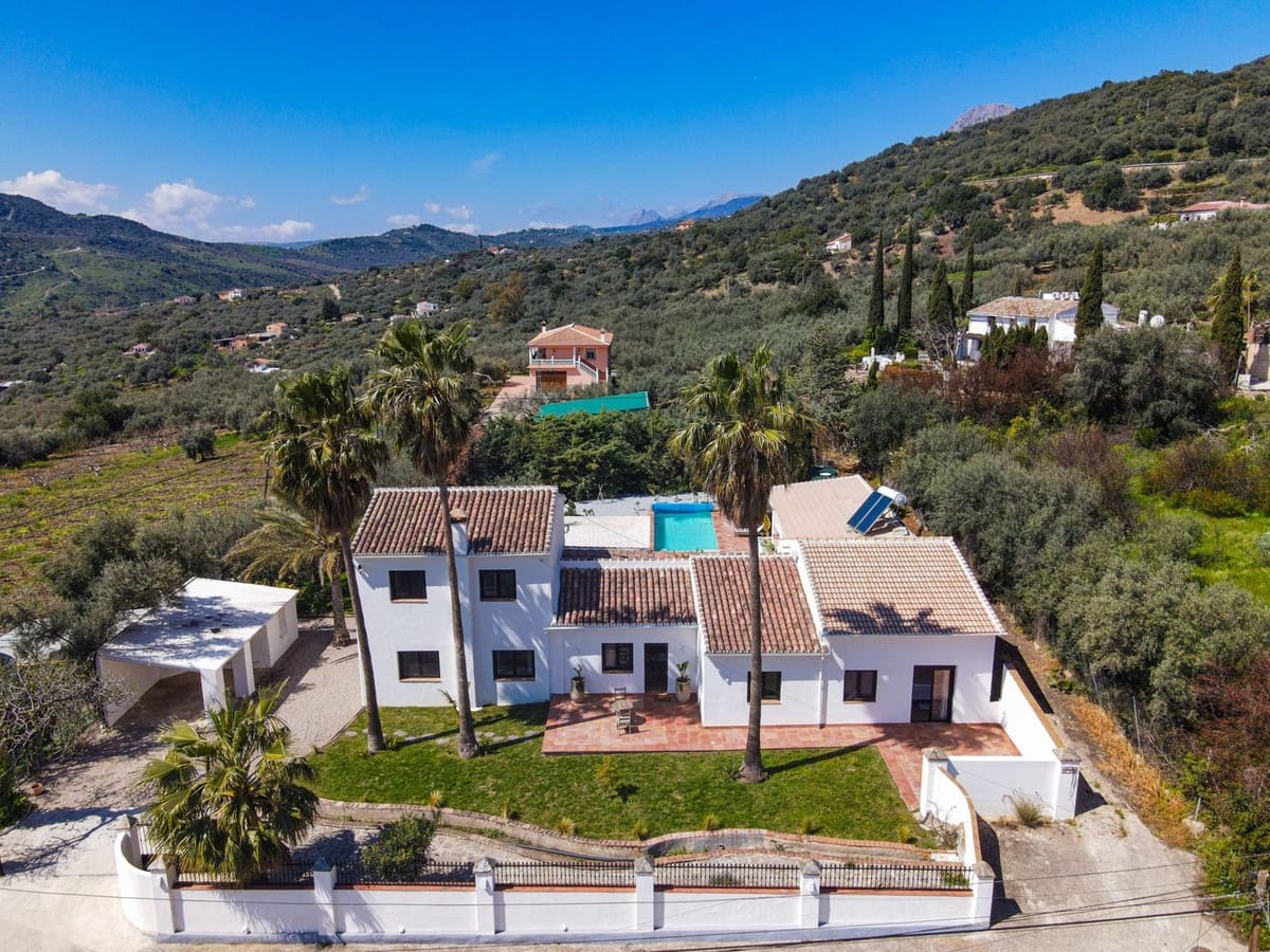 7 bedroom Finca/Country House for sale in Periana with pool garage - € 749,000 (Ref: 9723832)