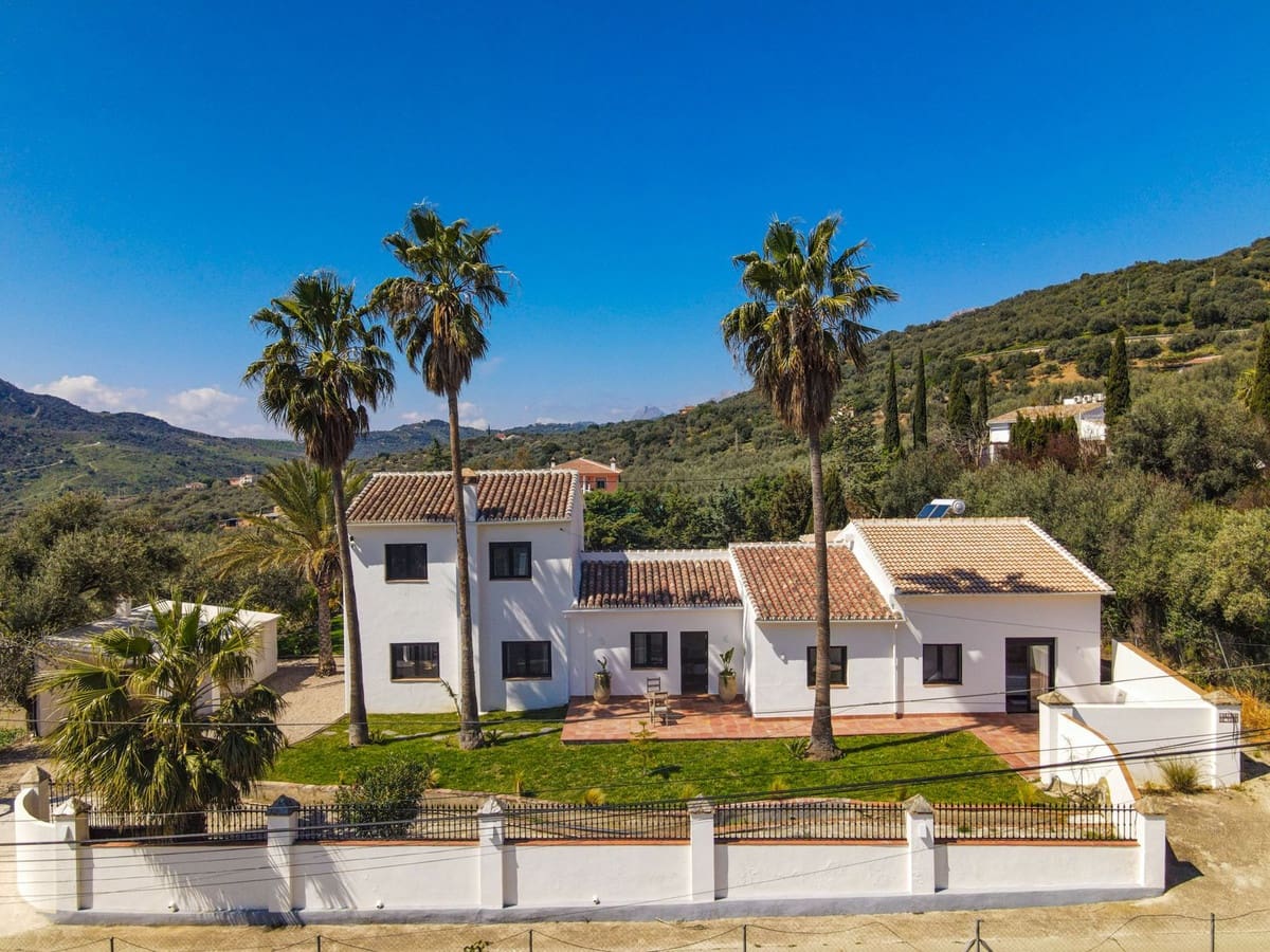 7 bedroom Finca/Country House for sale in Periana with pool garage - € 749,000 (Ref: 9723832)