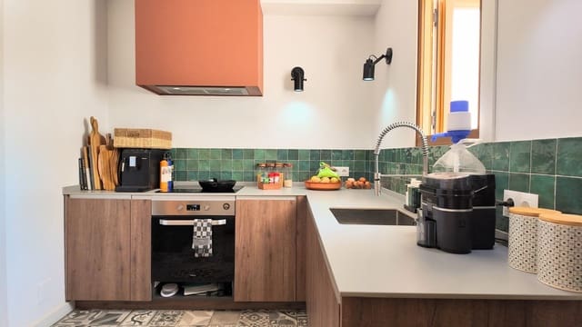 8 makuuhuone Maalaistalo myytävänä paikassa Alora mukana uima-altaan - 889 000 € (Ref: 9726920)