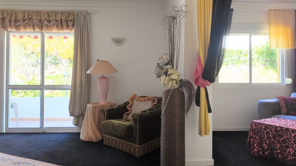 3 bedroom Townhouse for sale in Monda with garage - € 349,000 (Ref: 9730818)