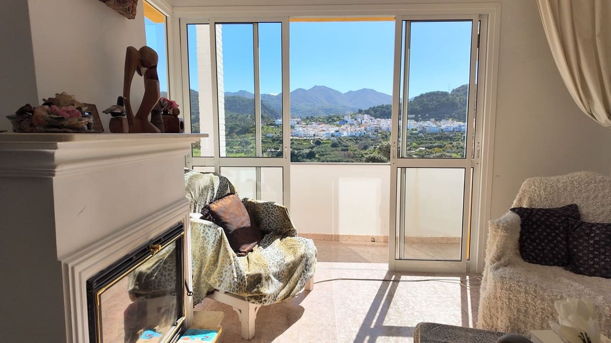 3 bedroom Townhouse for sale in Monda with garage - € 349,000 (Ref: 9730818)