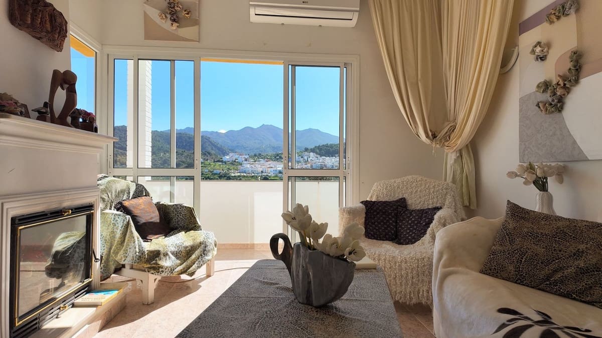 3 bedroom Townhouse for sale in Monda with garage - € 349,000 (Ref: 9730818)