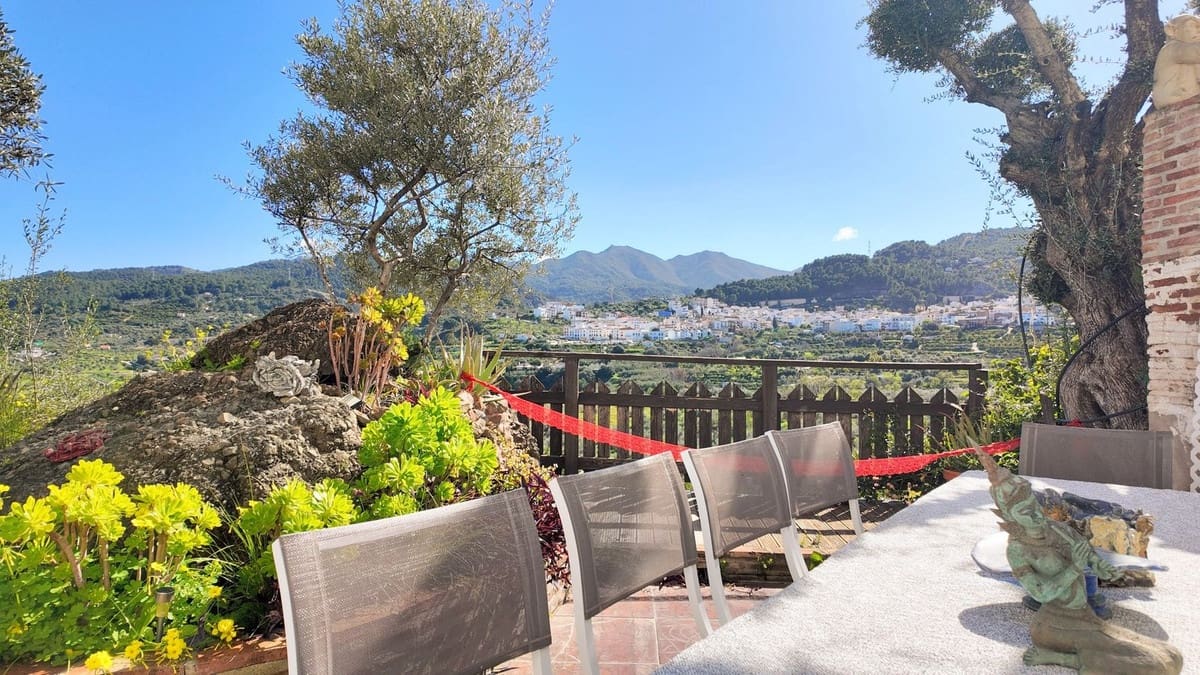 3 bedroom Townhouse for sale in Monda with garage - € 349,000 (Ref: 9730818)