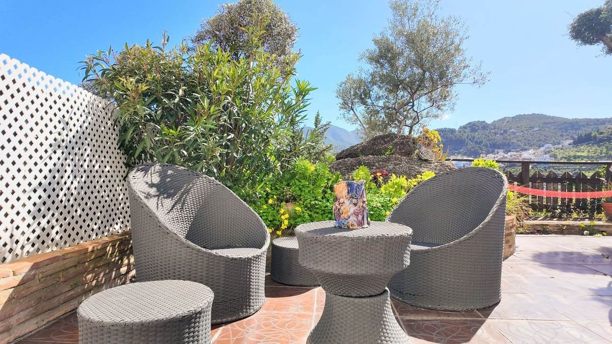 3 bedroom Townhouse for sale in Monda with garage - € 349,000 (Ref: 9730818)