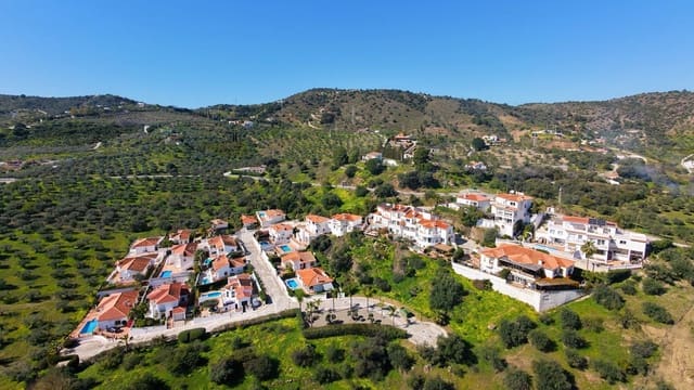 3 quarto Casa em Banda para venda em Monda com garagem - 349 000 € (Ref: 9730818)