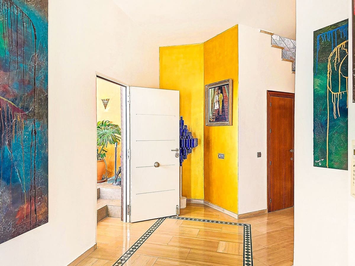 5 Zimmer Villa zu verkaufen in Almunecar mit Pool Garage - 899.500 € (Ref: 9735008)