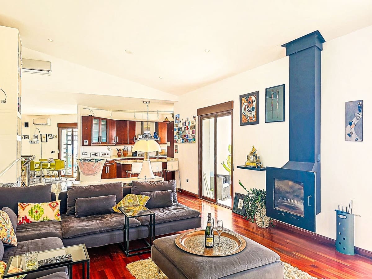 5 Zimmer Villa zu verkaufen in Almunecar mit Pool Garage - 899.500 € (Ref: 9735008)