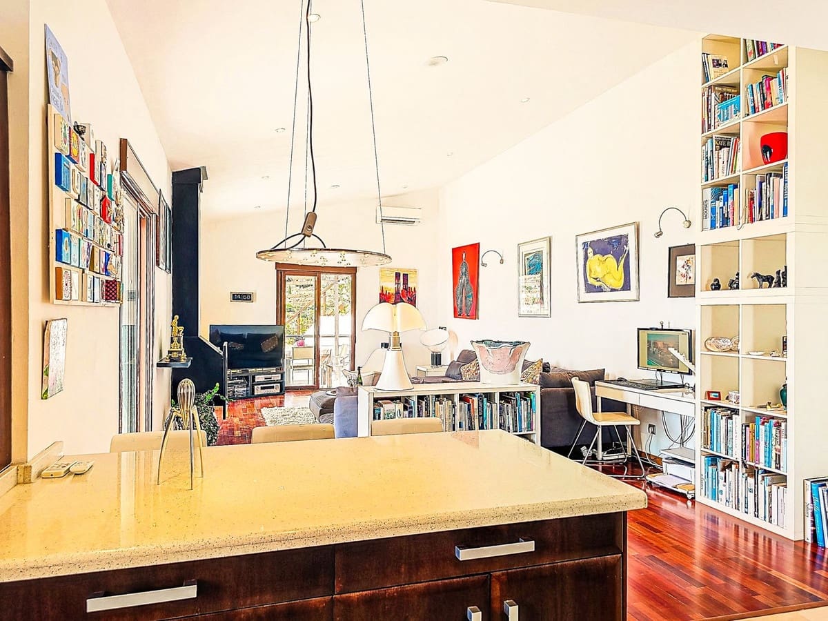 5 Zimmer Villa zu verkaufen in Almunecar mit Pool Garage - 899.500 € (Ref: 9735008)