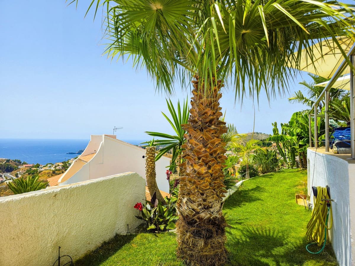 5 Zimmer Villa zu verkaufen in Almunecar mit Pool Garage - 899.500 € (Ref: 9735008)