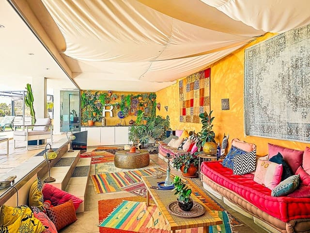 Chalet de 5 habitaciones en Almuñécar en venta con piscina garaje - 899.500 € (Ref: 9735008)