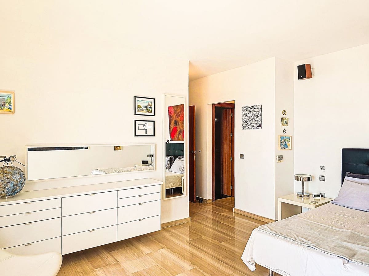 5 bedroom Villa for sale in Almunecar with pool garage - € 899,500 (Ref: 9735008)