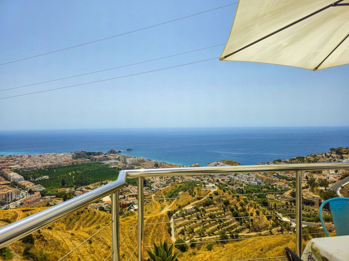 5 bedroom Villa for sale in Almunecar with pool garage - € 899,500 (Ref: 9735008)