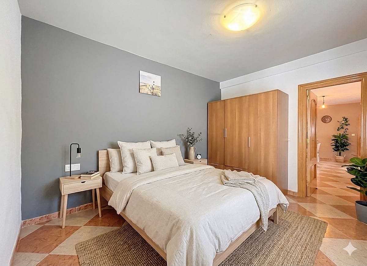 3 bedroom Townhouse for sale in Velez de Benaudalla - € 145,000 (Ref: 9737914)