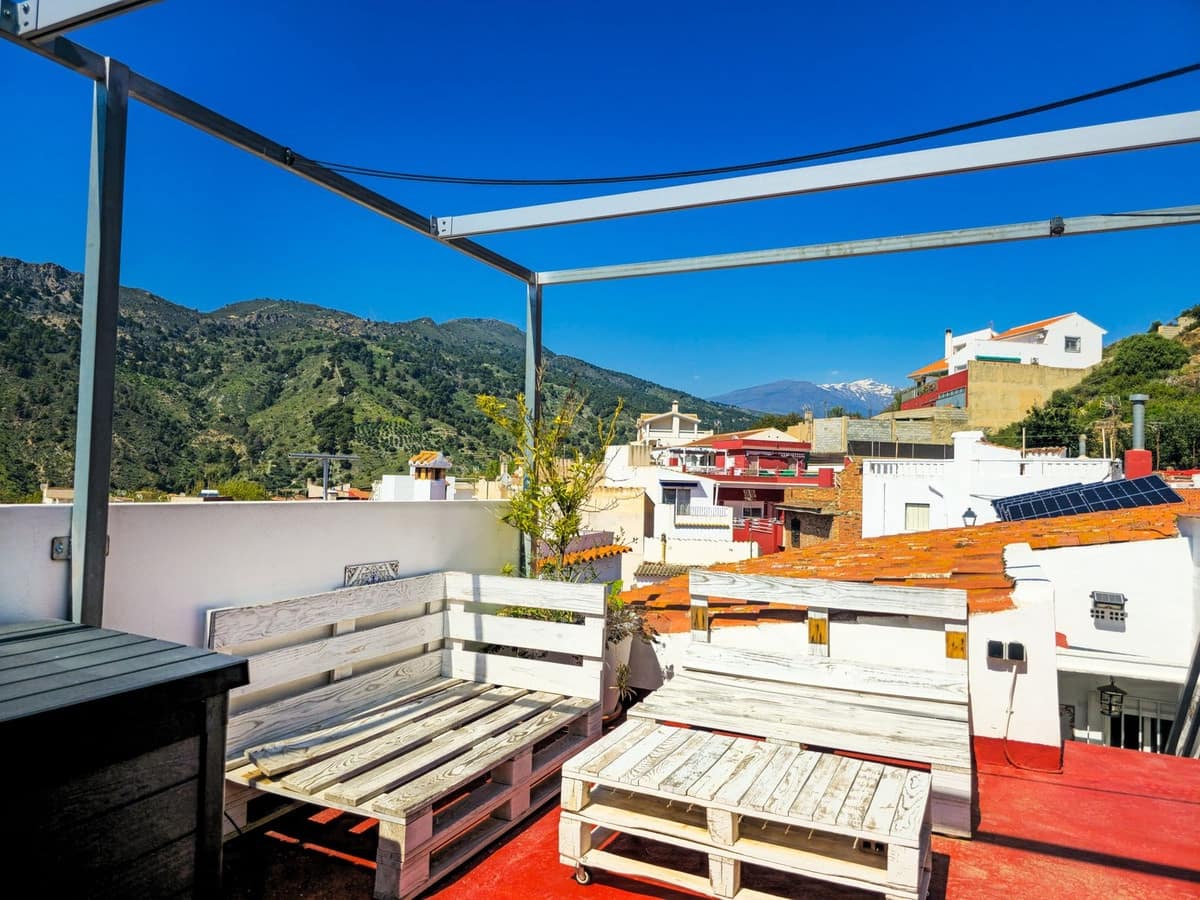 3 bedroom Townhouse for sale in Velez de Benaudalla - € 145,000 (Ref: 9737914)