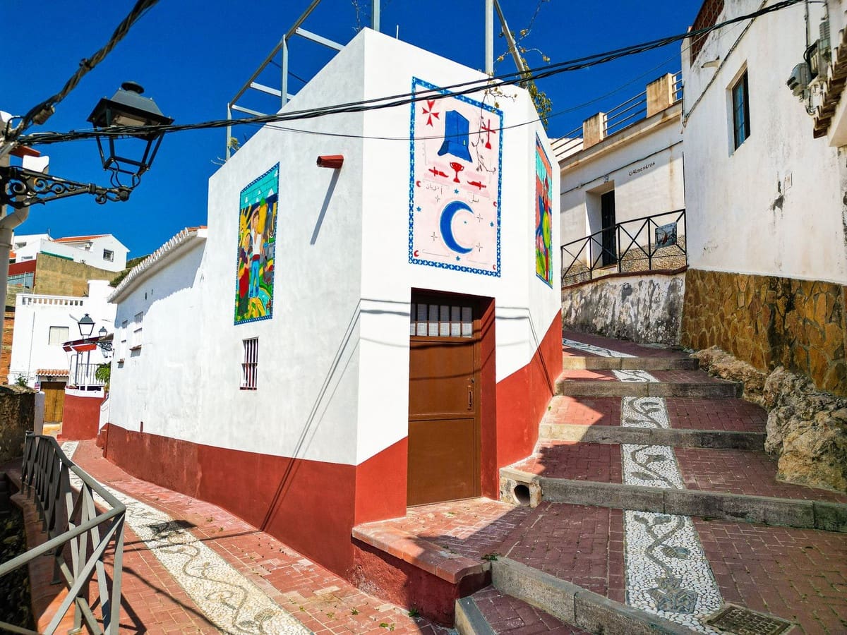 3 bedroom Townhouse for sale in Velez de Benaudalla - € 145,000 (Ref: 9737914)