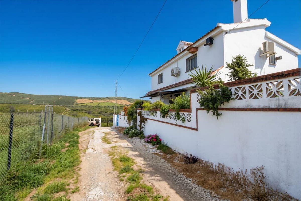 Finca/Casa Rural de 2 habitaciones en Alora en venta con piscina garaje - 260.000 € (Ref: 9753512)