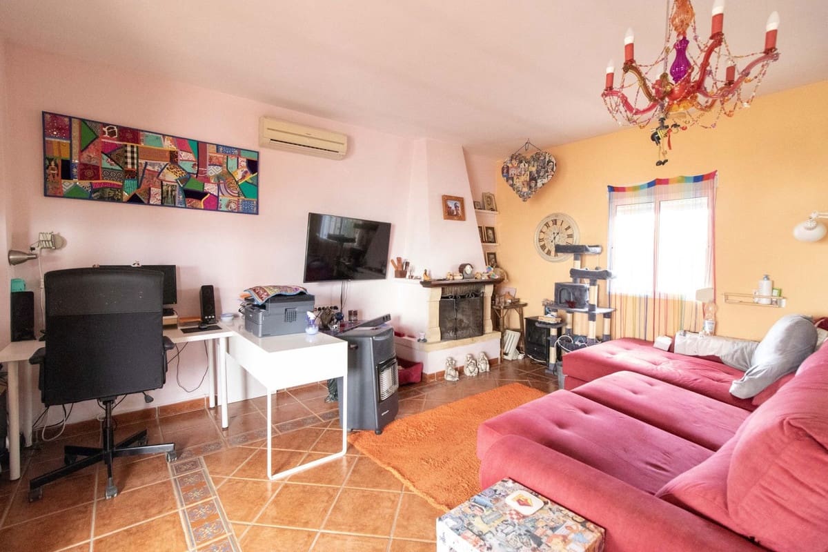 2 bedroom Finca/Country House for sale in Alora with pool garage - € 260,000 (Ref: 9753512)