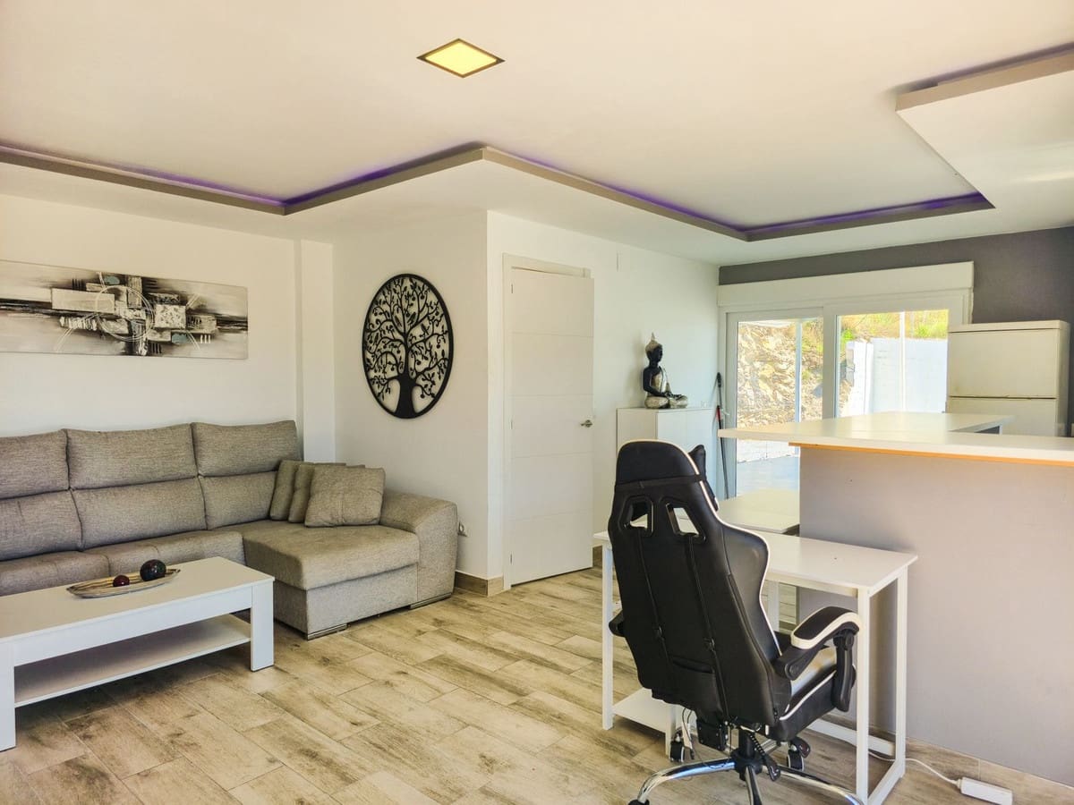 1 soverom Villa til salgs i Vinuela med garasje - € 420 000 (Ref: 9755189)