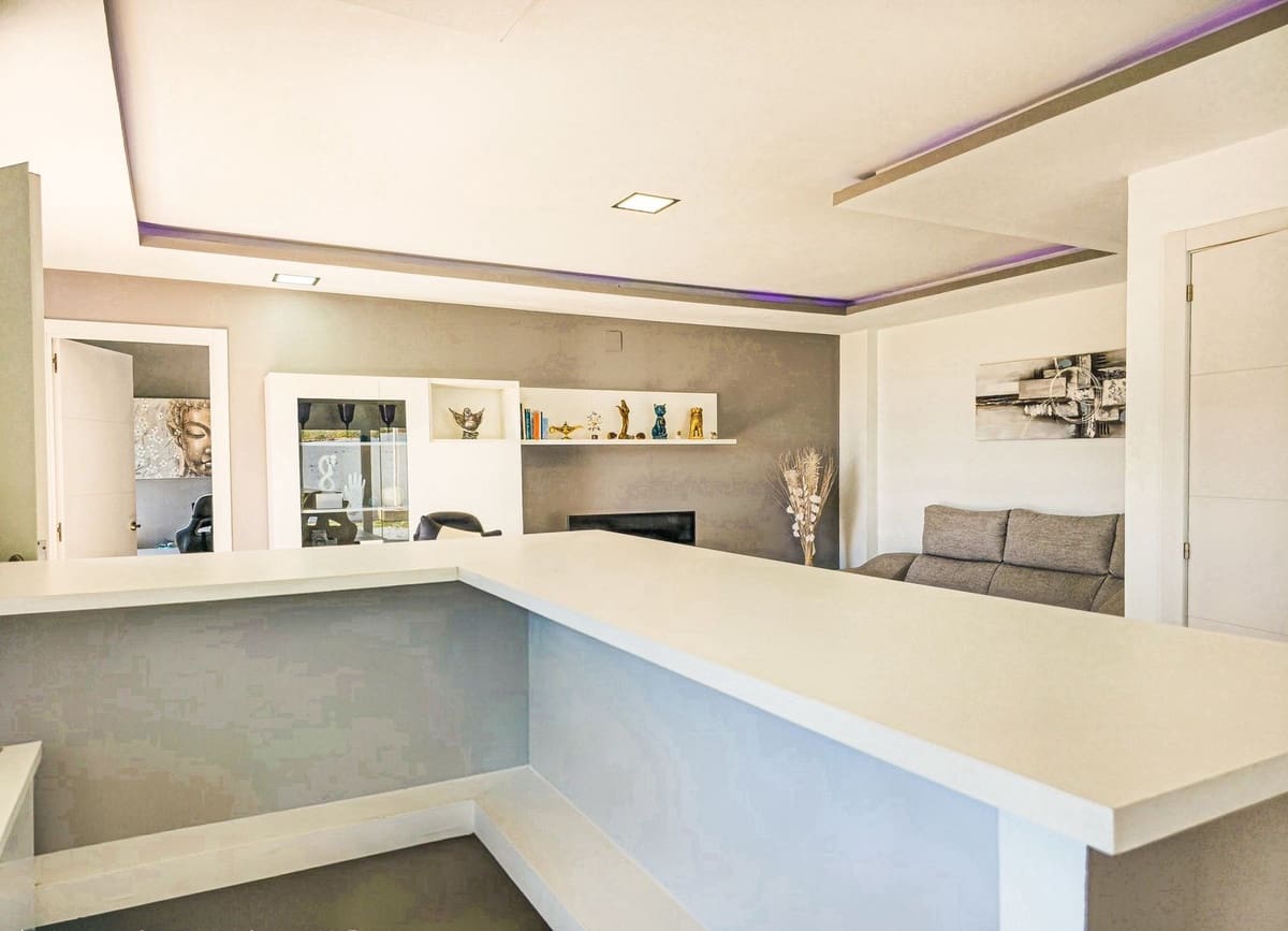 1 soverom Villa til salgs i Vinuela med garasje - € 420 000 (Ref: 9755189)