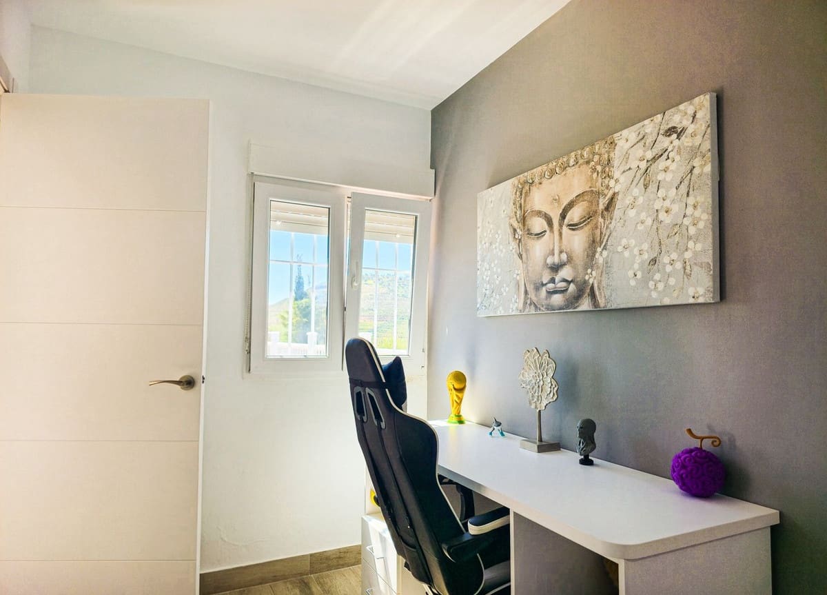 1 soverom Villa til salgs i Vinuela med garasje - € 420 000 (Ref: 9755189)