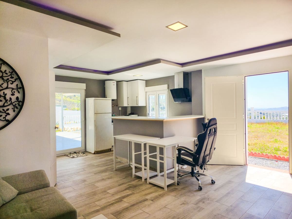 1 soverom Villa til salgs i Vinuela med garasje - € 420 000 (Ref: 9755189)