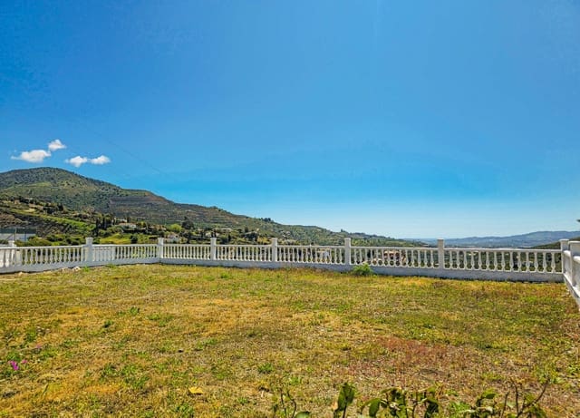 1 bedroom Villa for sale in Viñuela with garage - € 420,000 (Ref: 9755189)