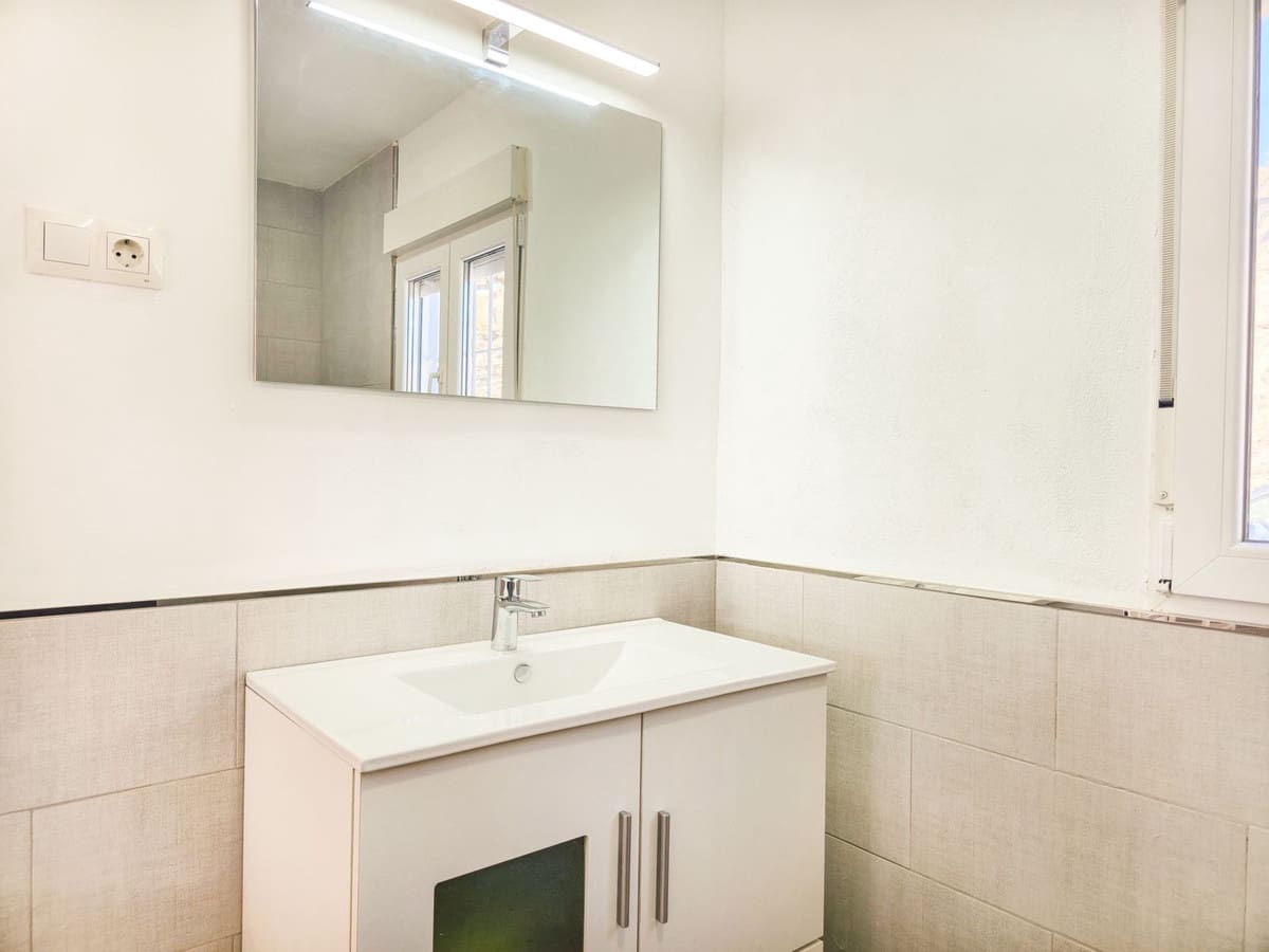 1 bedroom Villa for sale in Vinuela with garage - € 420,000 (Ref: 9755189)