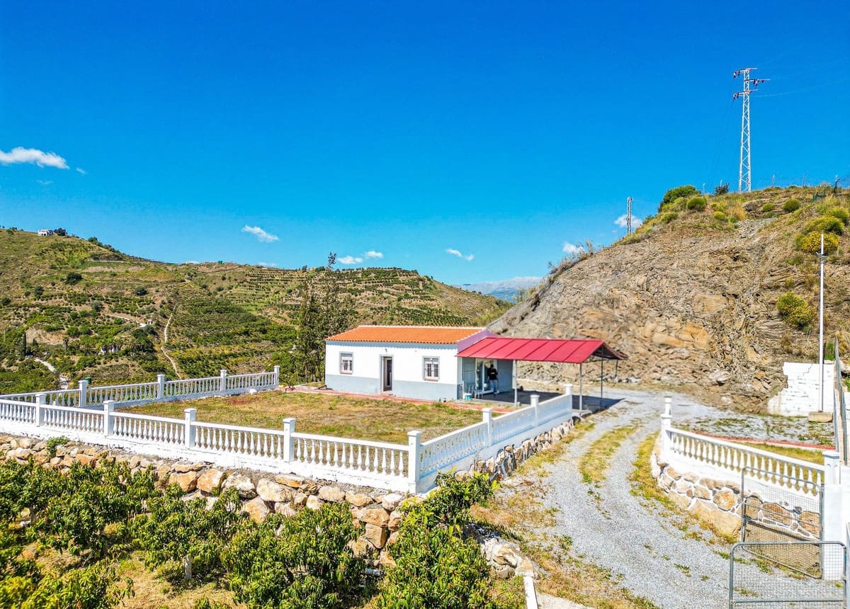 1 bedroom Villa for sale in Vinuela with garage - € 420,000 (Ref: 9755189)