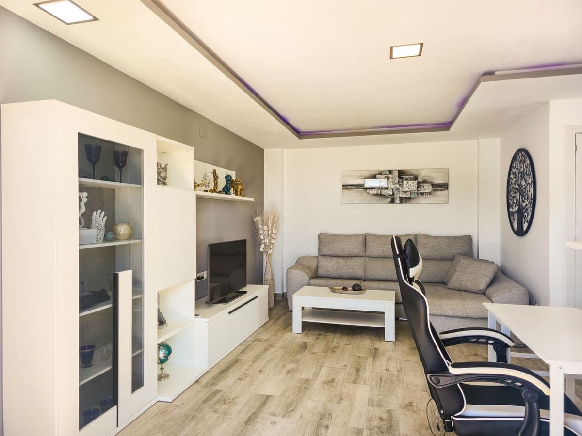 1 bedroom Villa for sale in Vinuela with garage - € 420,000 (Ref: 9755189)