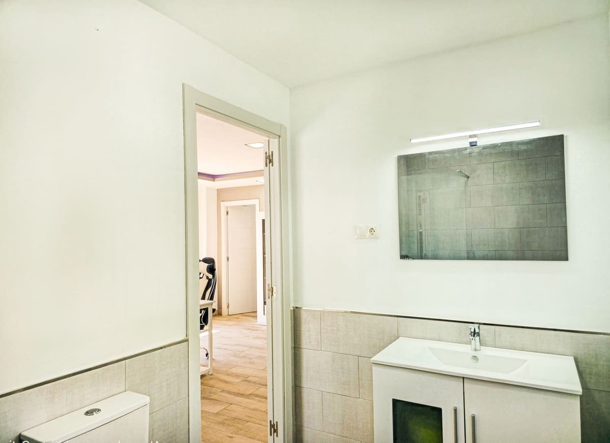 1 bedroom Villa for sale in Vinuela with garage - € 420,000 (Ref: 9755189)