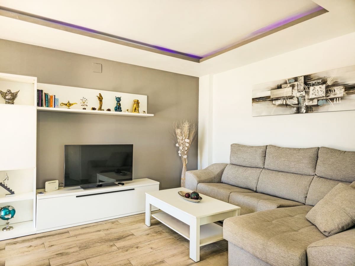 1 bedroom Villa for sale in Vinuela with garage - € 420,000 (Ref: 9755189)