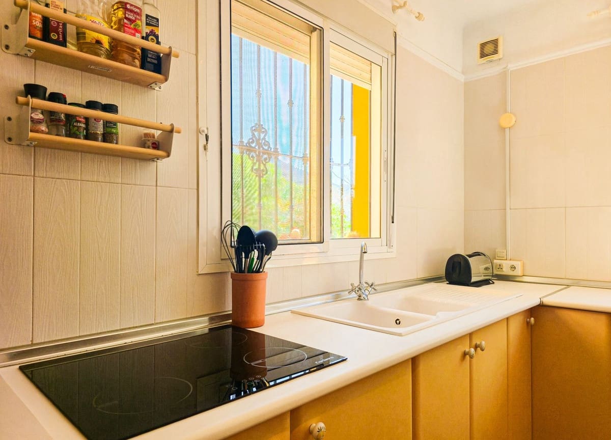 2 bedroom Villa for sale in Alcaucin with pool garage - € 285,000 (Ref: 9755312)