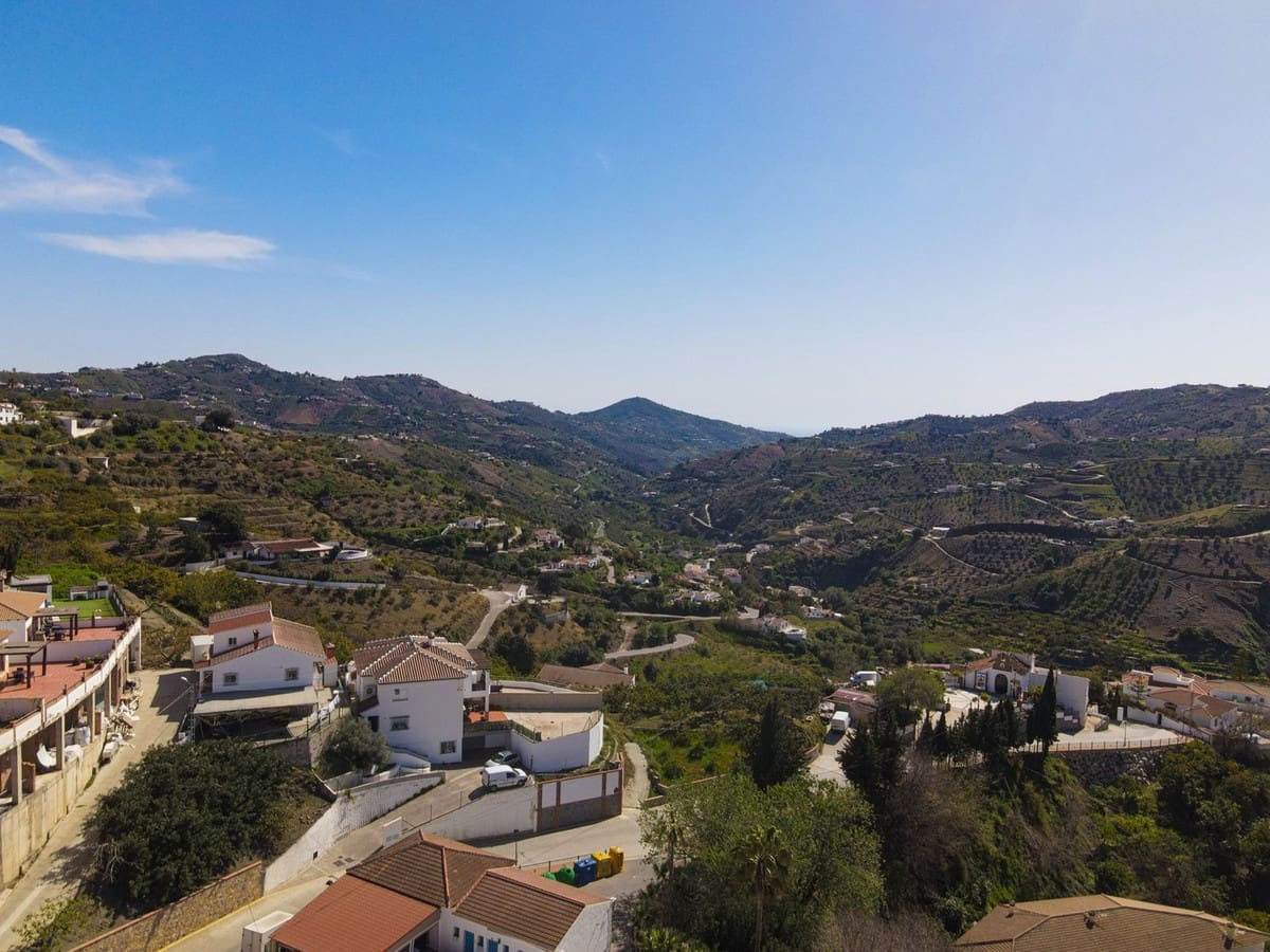 5 soveværelse Byhus til salg i Canillas de Albaida - € 550.000 (Ref: 9756300)